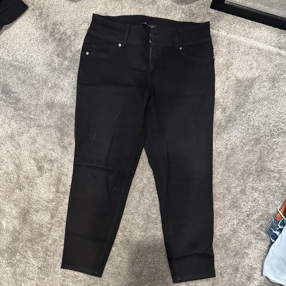 Black High-Waisted Skinny Jeans - stretchy